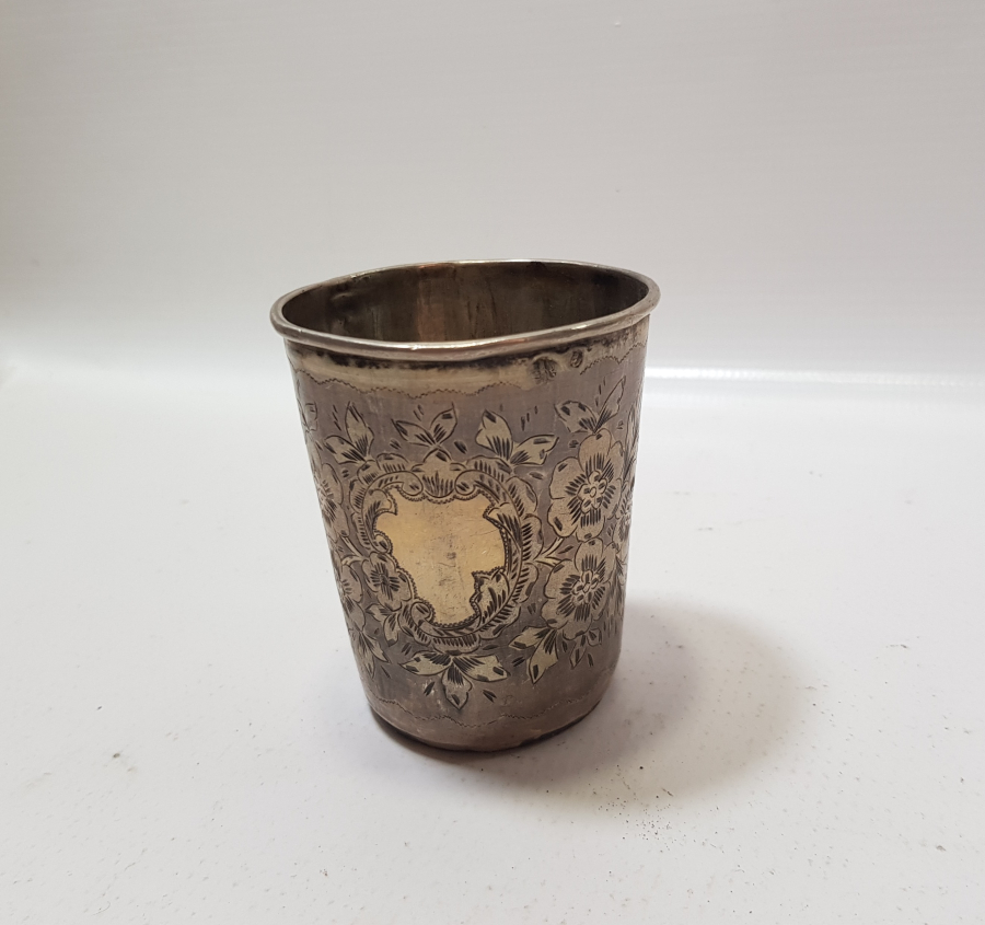 ABDÜLHAMİD HAN TUĞRALI SAH DAMGALI VE ÇEŞNİLİ KALEM İŞÇİLİKLİ OSMANLI DÖNEMİ SU BARDAĞI