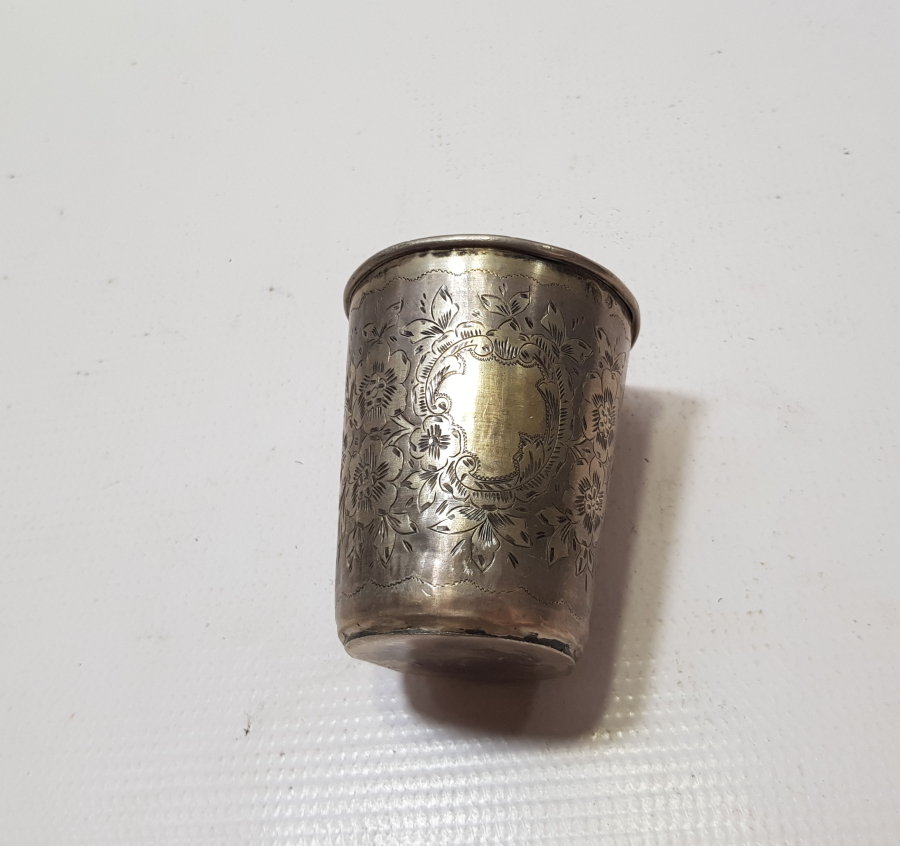 ABDÜLHAMİD HAN TUĞRALI SAH DAMGALI VE ÇEŞNİLİ KALEM İŞÇİLİKLİ OSMANLI DÖNEMİ SU BARDAĞI