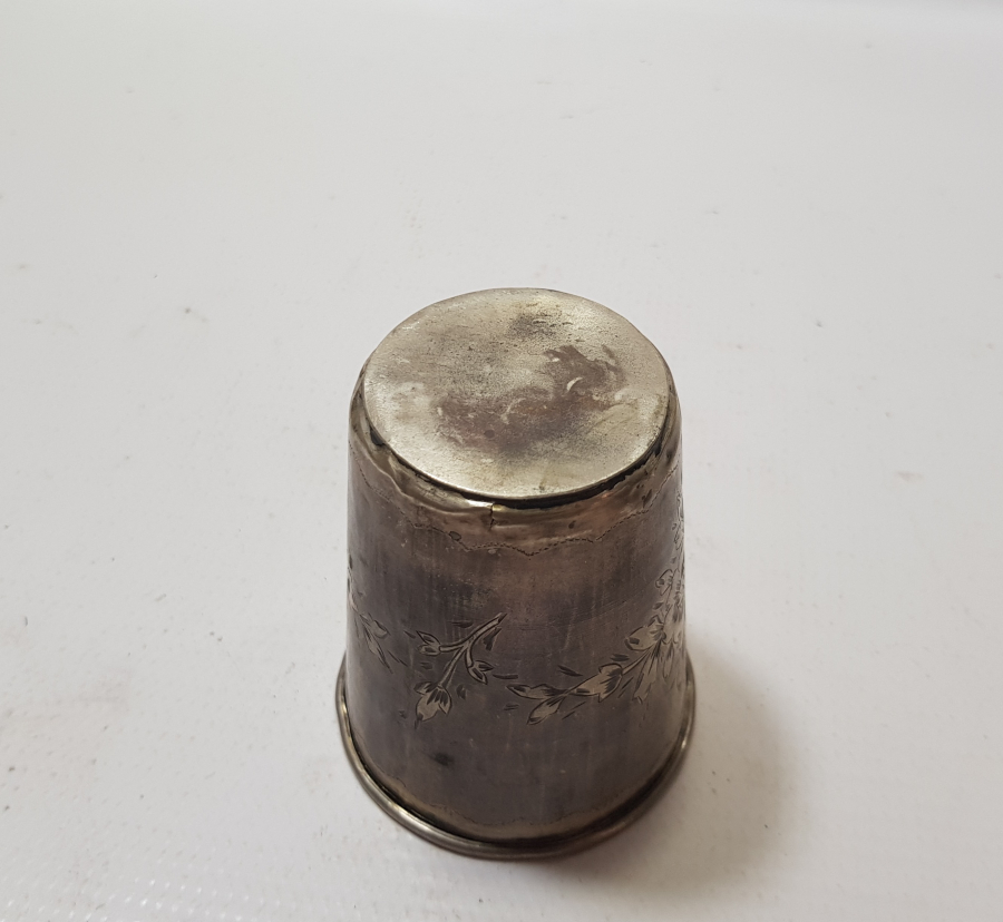 ABDÜLHAMİD HAN TUĞRALI SAH DAMGALI VE ÇEŞNİLİ KALEM İŞÇİLİKLİ OSMANLI DÖNEMİ SU BARDAĞI