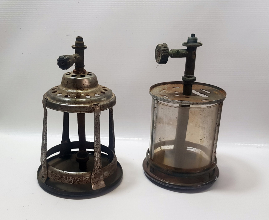 İKİ ADET ANTİKA LÖKÜS KAFASI