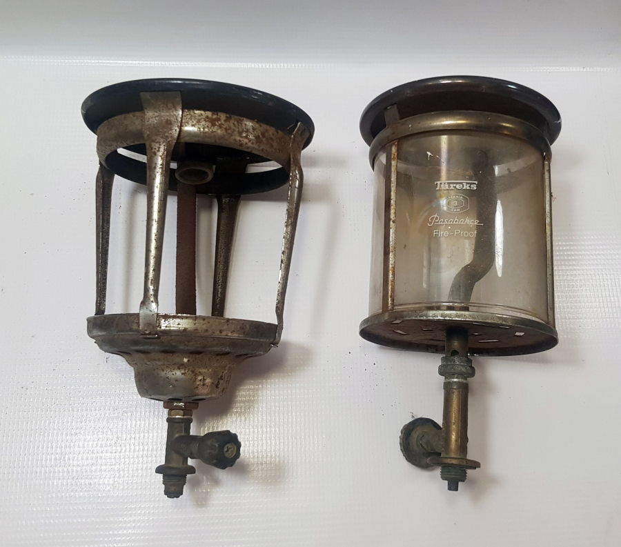 İKİ ADET ANTİKA LÖKÜS KAFASI