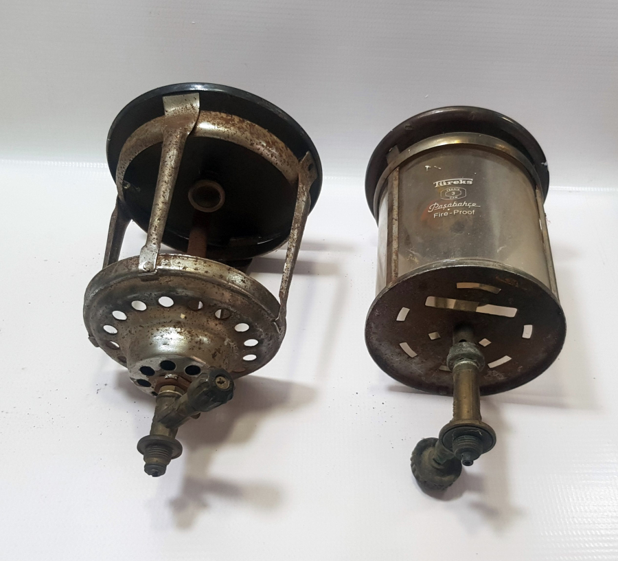 İKİ ADET ANTİKA LÖKÜS KAFASI