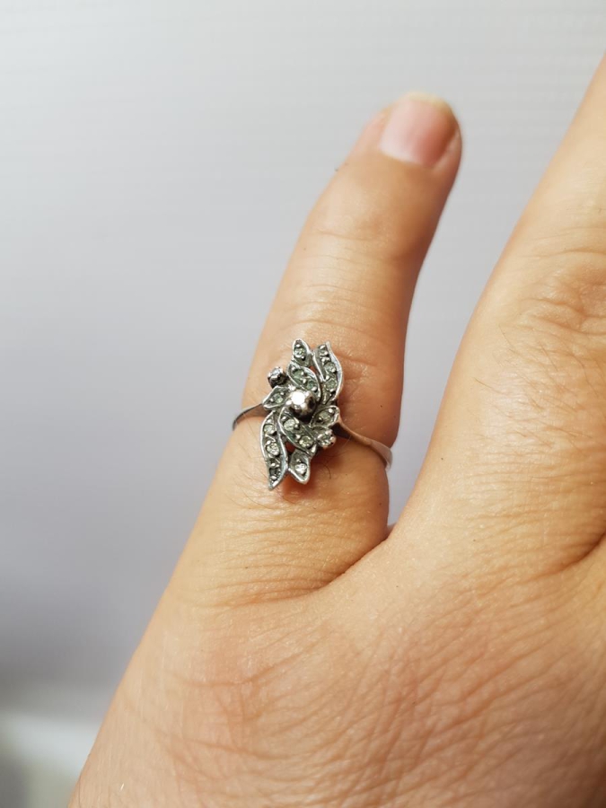 ÇİÇEK FORMLU ANTİKA PIRLANTA YÜZÜK