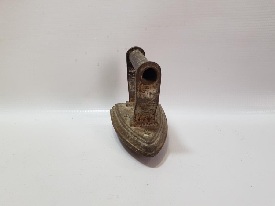 FARKLI FORMDA ÇOK NADİR ANTİKA ÜTÜ