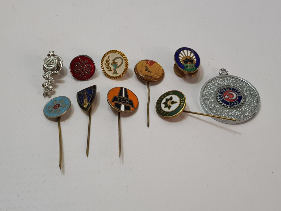 MİNELİ KURUM ROZETLERİ LOTU