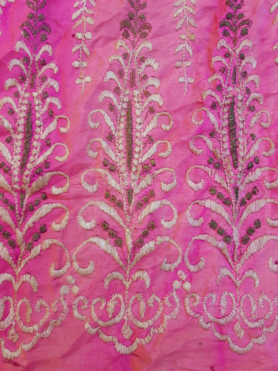 OSMANLI DÖNEMİ BERGAMA YÖRESİ İPEK GECELİK