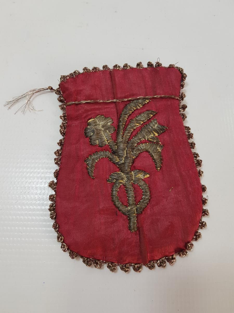 OSMANLI DÖNEMİ GÜMÜŞ SIRMA İŞLEMELİ İPEK KESE