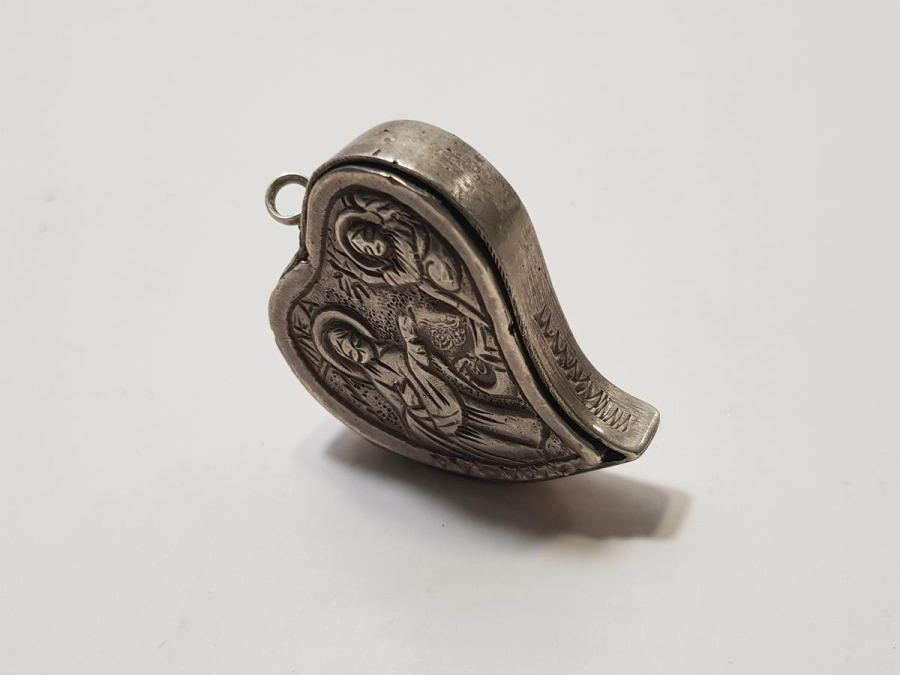 OSMANLI TUĞRALI VE SAH DAMGALI KALP FORMLU RUM İŞİ GÜMÜŞ KOLYE UCU