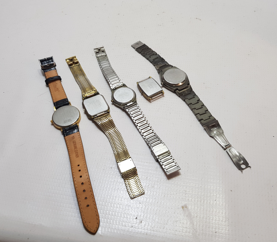 ANTİKA PİLLİ SAAT LOTU