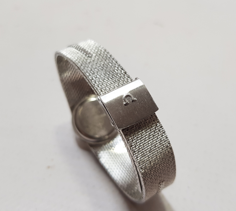 OMEGA MARKA KURMALI ANTİKA KOL SAATİ