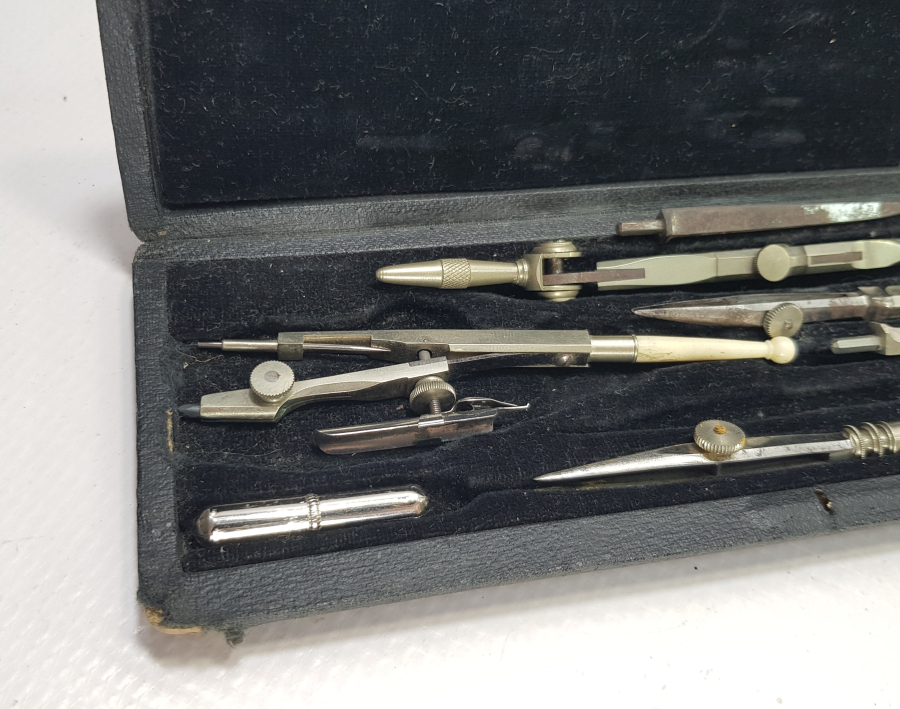 TUTMAÇLARI KEMİK OSMANLI DÖNEMİ ORJİNAL KUTUSUNDA PERGEL TAKIMI