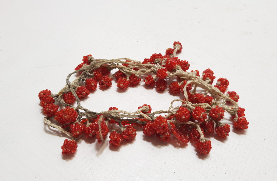 OPAL BONCUKLU ANTİK BÖĞÜRTLENLİ YAZMA KENARI