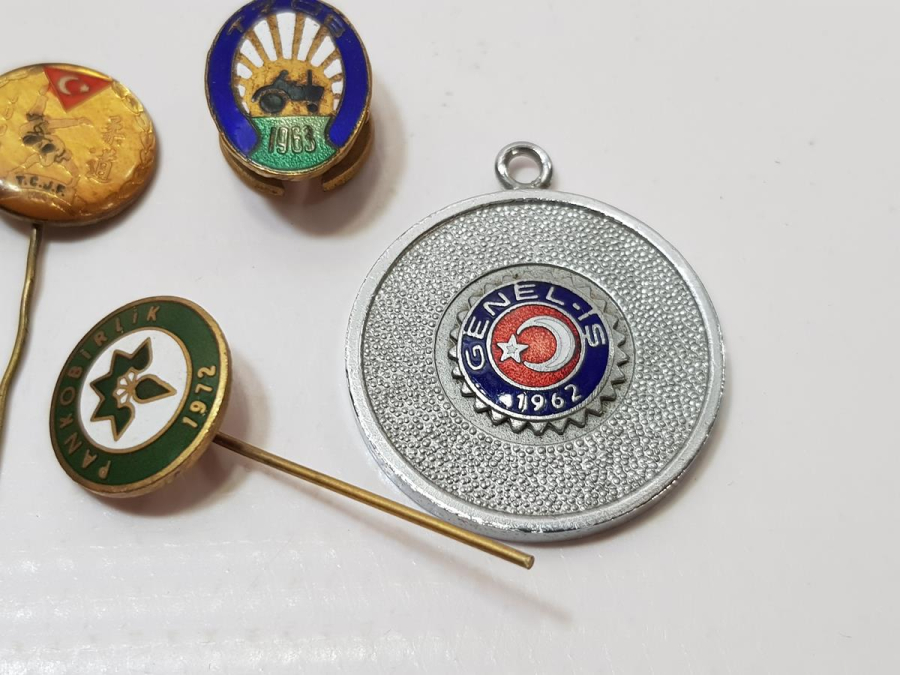 MİNELİ KURUM ROZETLERİ LOTU