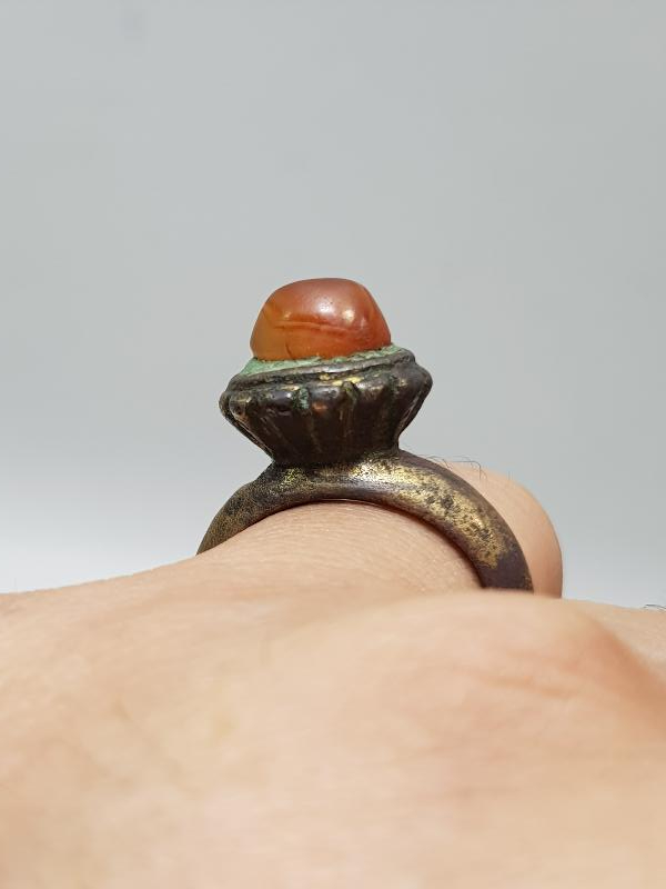 SÜLEYMANİYE AKİĞİNDEN MAMUL SÜMBÜLLÜ TARİKATINA AİT DERVİŞ YÜZÜĞÜ