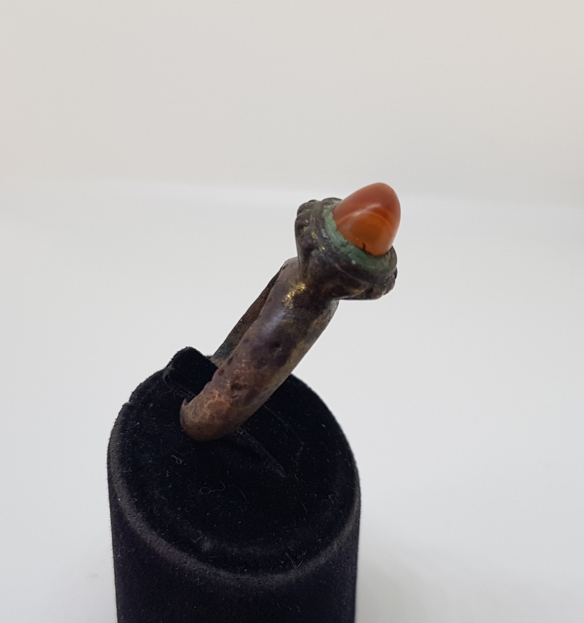 SÜLEYMANİYE AKİĞİNDEN MAMUL SÜMBÜLLÜ TARİKATINA AİT DERVİŞ YÜZÜĞÜ