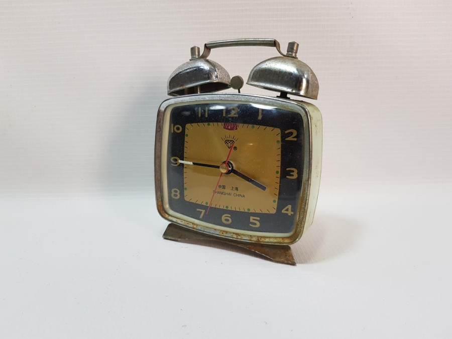 ANTİKA ALARMLI MASA SAATİ