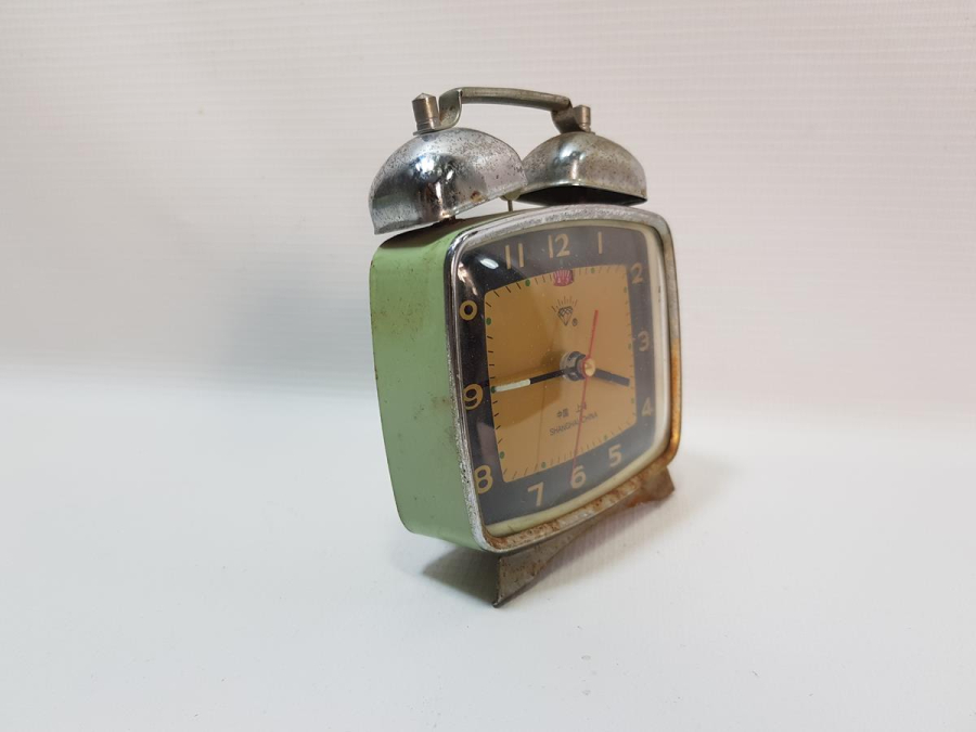 ANTİKA ALARMLI MASA SAATİ