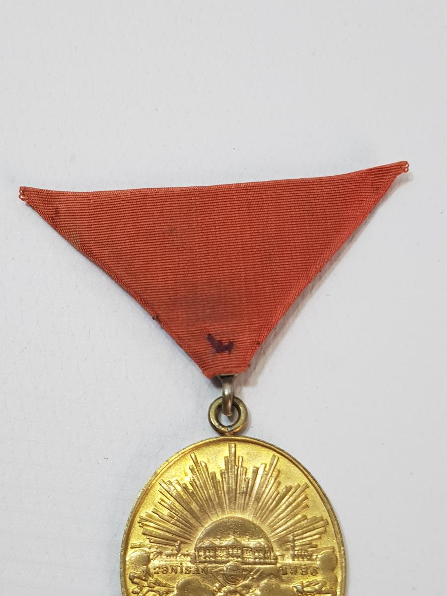 ÇOK YÜKSEK KONDİSYONDA İSTİKLAL MADALYASI