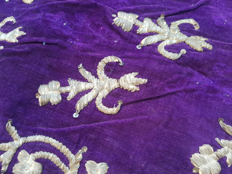 OSMANLI DÖNEMİ BİR ÇİFT GÜMÜŞ SIRMA İŞÇİLİKLİ BİNDALLI YASTIK YÜZÜ