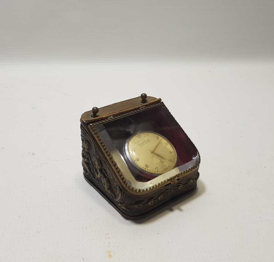 KABARTMA İŞÇİLİKLİ NADİR FORMDA ŞEYTANLI PRİOR CEP SAATİ STANDI