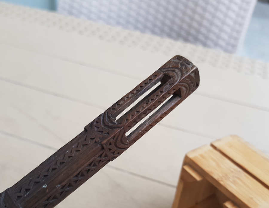 TAMAMI İŞLEMELİ OSMANLI DÖNEMİ AHŞAP OKUMA ÇUBUĞU