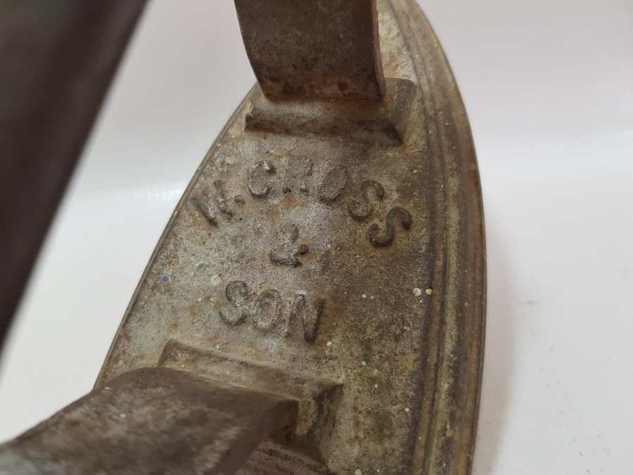 FARKLI FORMDA ÇOK NADİR ANTİKA ÜTÜ