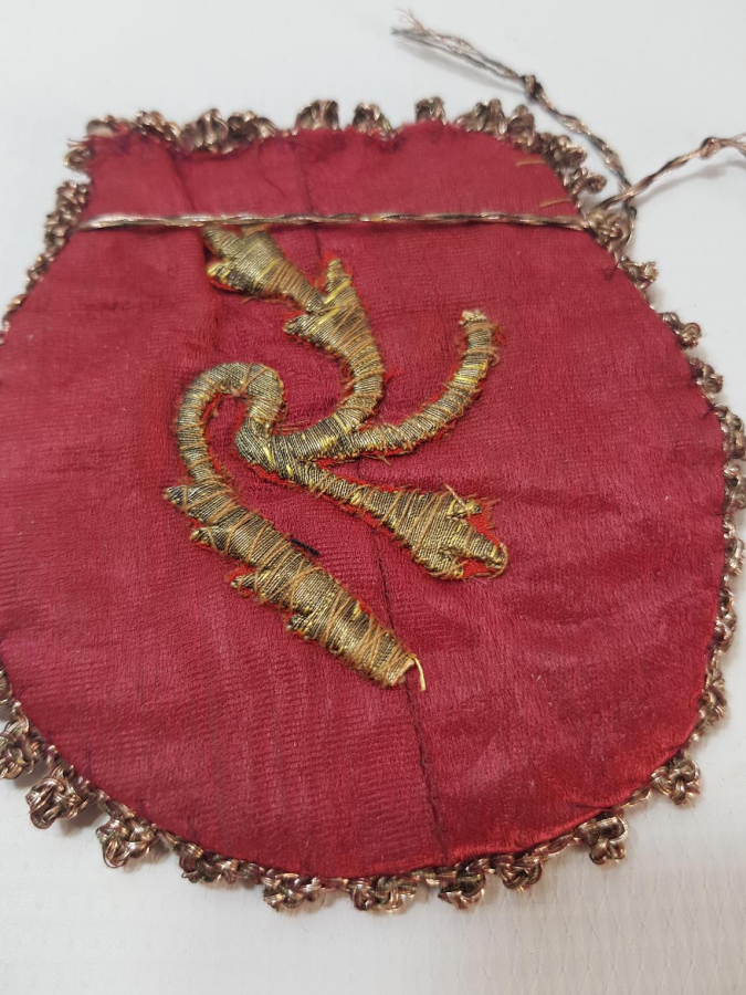 OSMANLI DÖNEMİ ALTIN SIRMA İŞLEMELİ İPEK GELİN KESESİ