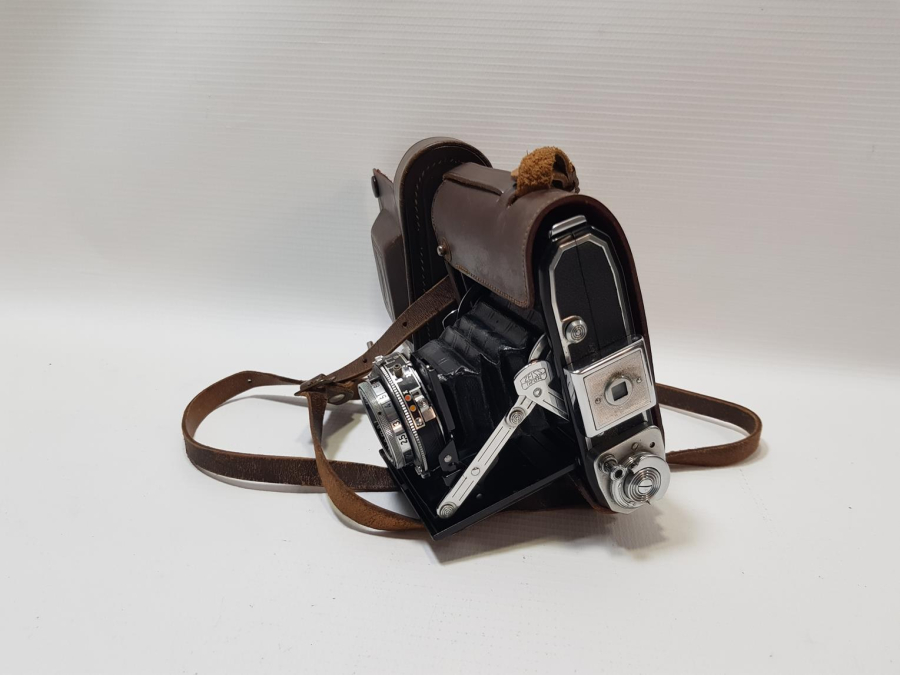 ZEISS IKON KÖRÜKLÜ FOTOĞRAF MAKİNESİ