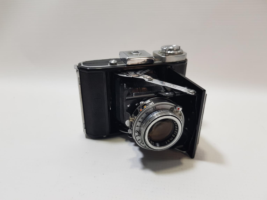 ZEISS IKON KÖRÜKLÜ FOTOĞRAF MAKİNESİ