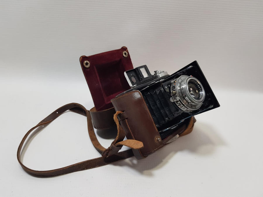 ZEISS IKON KÖRÜKLÜ FOTOĞRAF MAKİNESİ