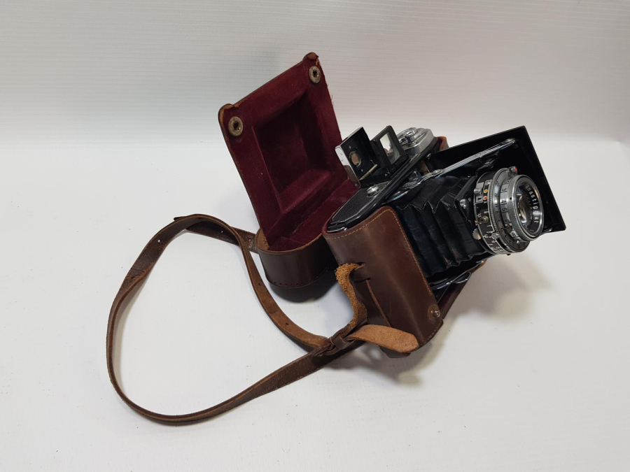 ZEISS IKON KÖRÜKLÜ FOTOĞRAF MAKİNESİ