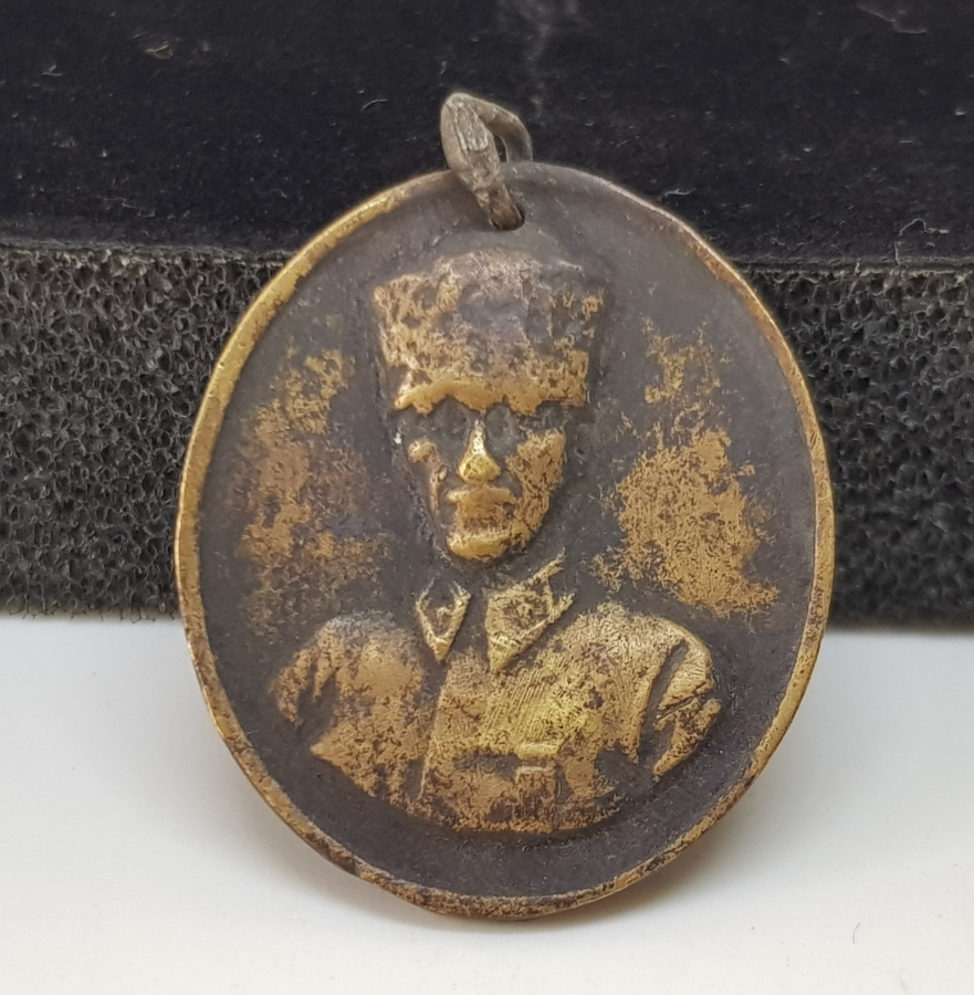 ÇOK NADİR ATATÜRK RESİMLİ OSMANLICA YAZILI HAKİMİYETİ MİLLİYE HATIRASI MADALYA