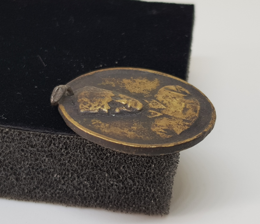 ÇOK NADİR ATATÜRK RESİMLİ OSMANLICA YAZILI HAKİMİYETİ MİLLİYE HATIRASI MADALYA