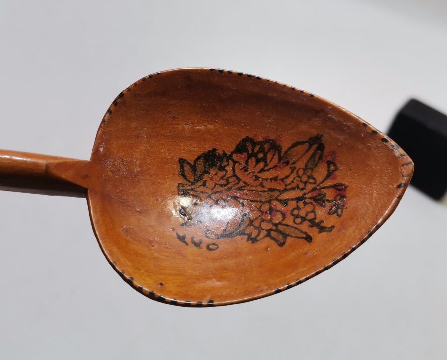 ÜZERİ TARİHLİ EL BOYAMA OSMANLI DÖNEMİ TAHTA KAŞIK