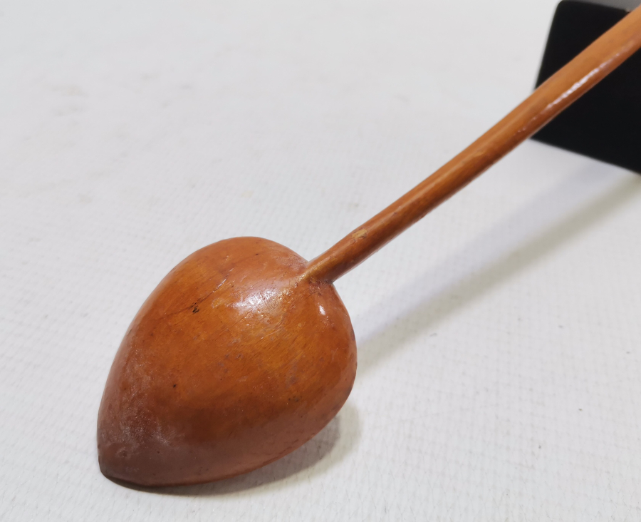 ÜZERİ TARİHLİ EL BOYAMA OSMANLI DÖNEMİ TAHTA KAŞIK