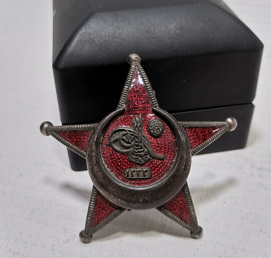 NADİR TİPTE MİNELİ PAŞALARA VERİLEN HARP MADALYASI