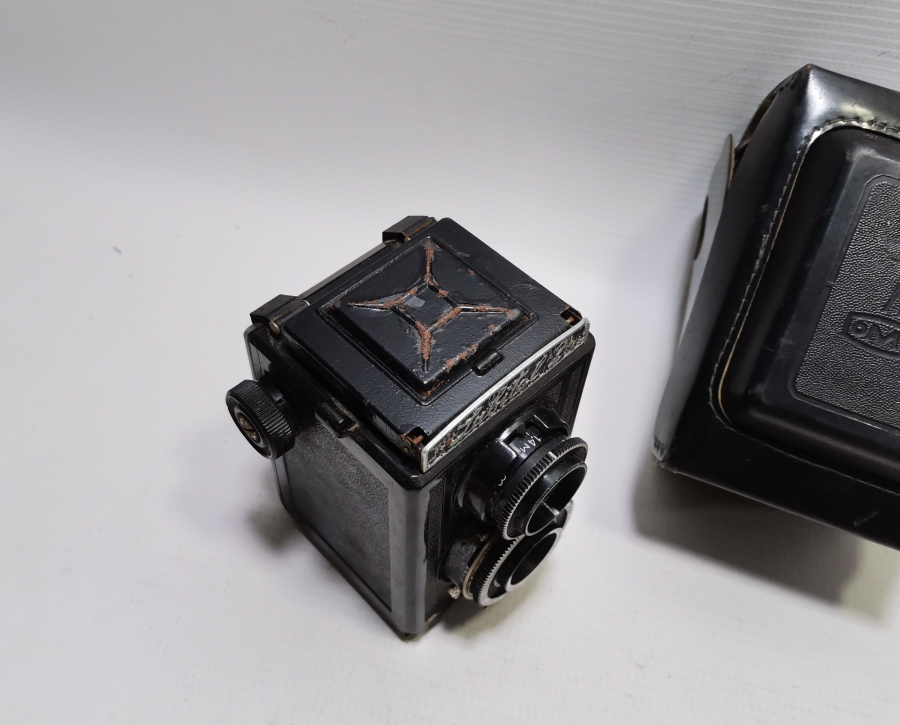 ORİJİNAL DERİ KUTUSUNDA ANTİKA LUBİTEL 2 MARKA FOTOĞRAF MAKİNESİ