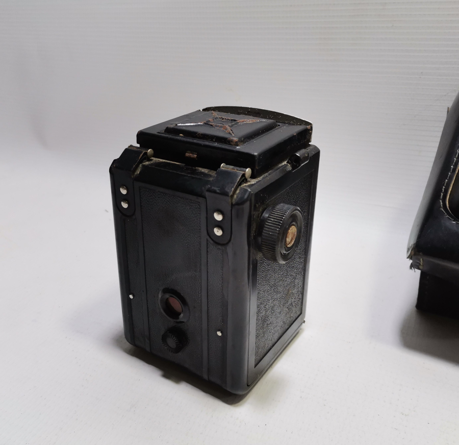ORİJİNAL DERİ KUTUSUNDA ANTİKA LUBİTEL 2 MARKA FOTOĞRAF MAKİNESİ