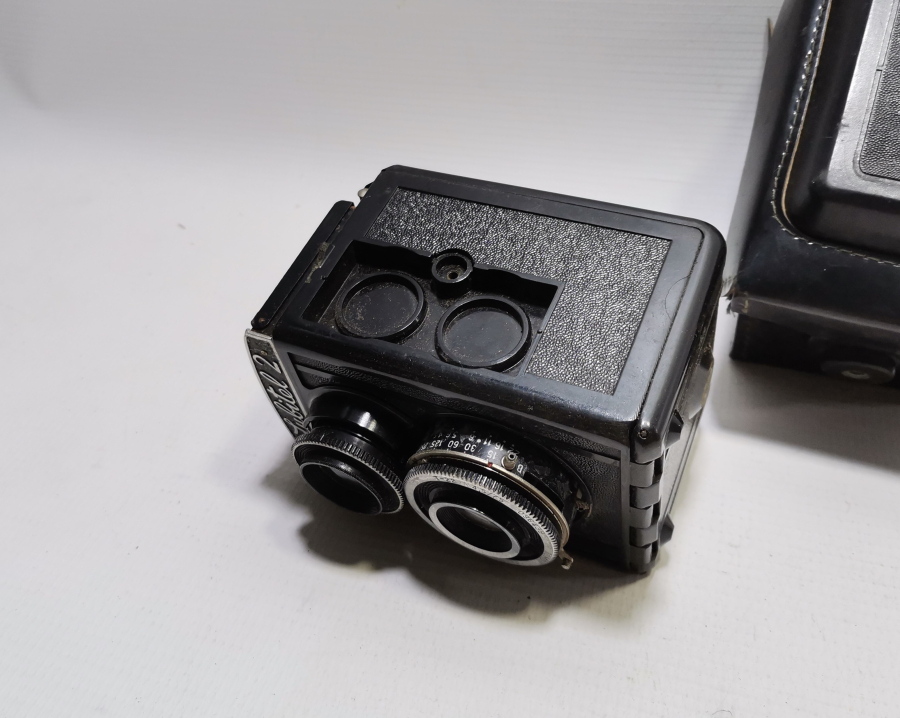 ORİJİNAL DERİ KUTUSUNDA ANTİKA LUBİTEL 2 MARKA FOTOĞRAF MAKİNESİ