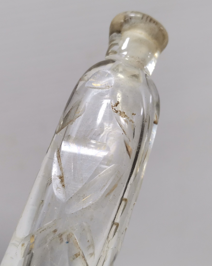 ÜZERİ ALTIN VARAKLI OSMANLI DÖNEMİ NADİR FORMDA BEYKOZ PARFÜM ŞİŞESİ