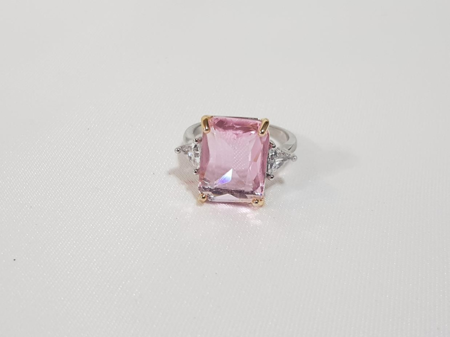 PEMBE ZİRKON TAŞLI BİJUTERİ YÜZÜK 