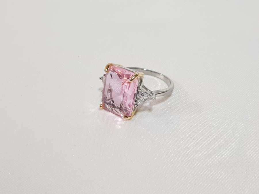 PEMBE ZİRKON TAŞLI BİJUTERİ YÜZÜK 