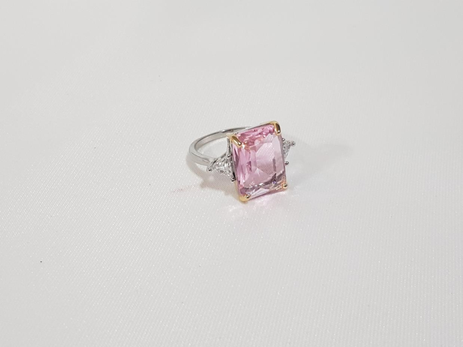 PEMBE ZİRKON TAŞLI BİJUTERİ YÜZÜK 