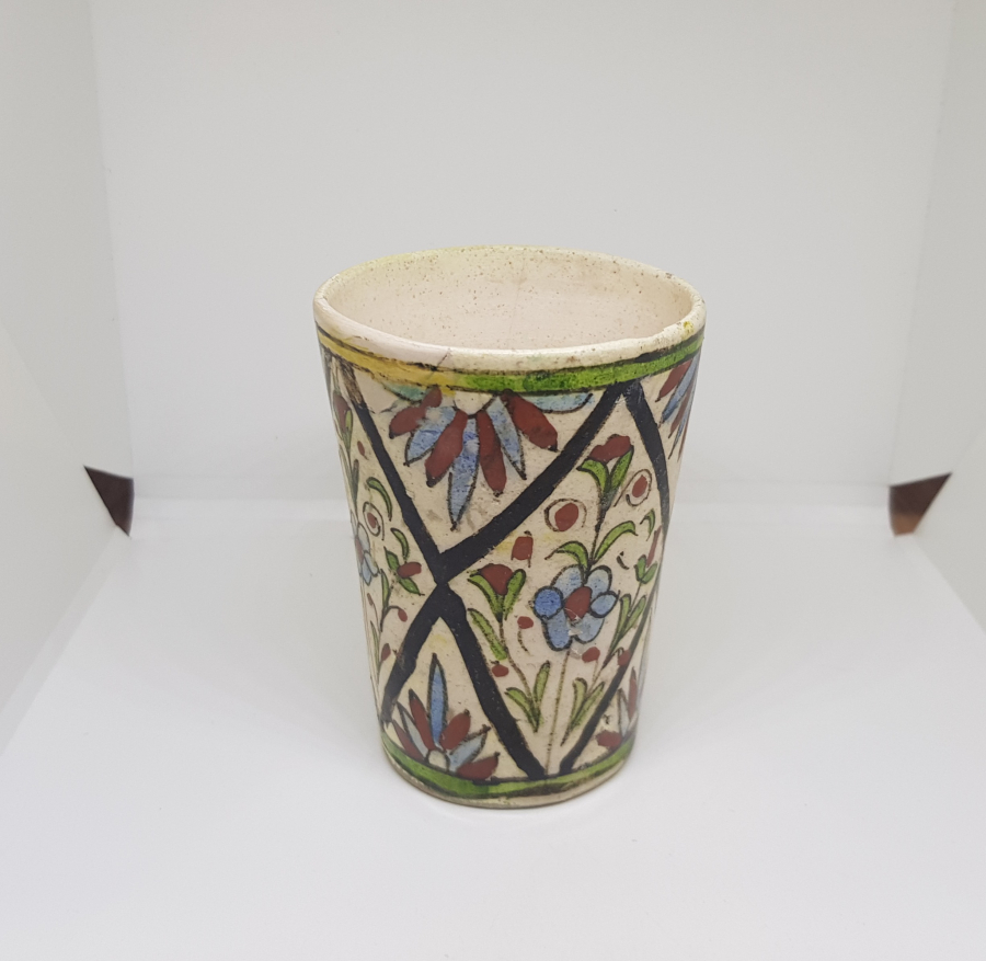 NADİR RENKTE OSMANLI DÖNEMİ İZNİK BARDAK