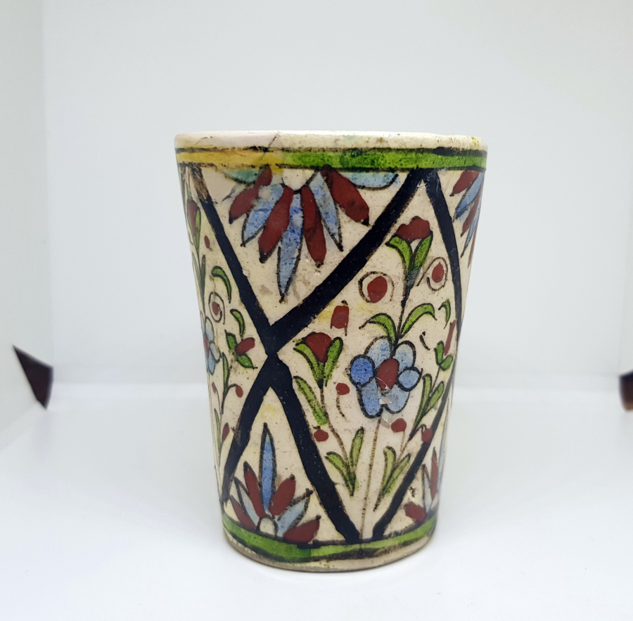 NADİR RENKTE OSMANLI DÖNEMİ İZNİK BARDAK