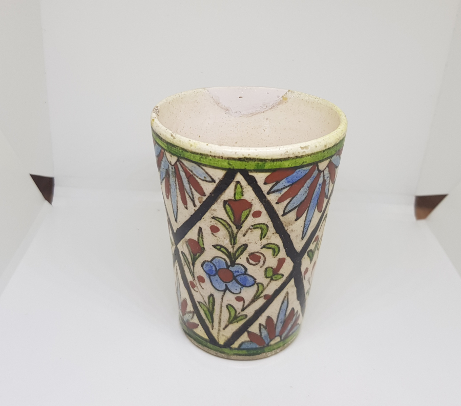 NADİR RENKTE OSMANLI DÖNEMİ İZNİK BARDAK