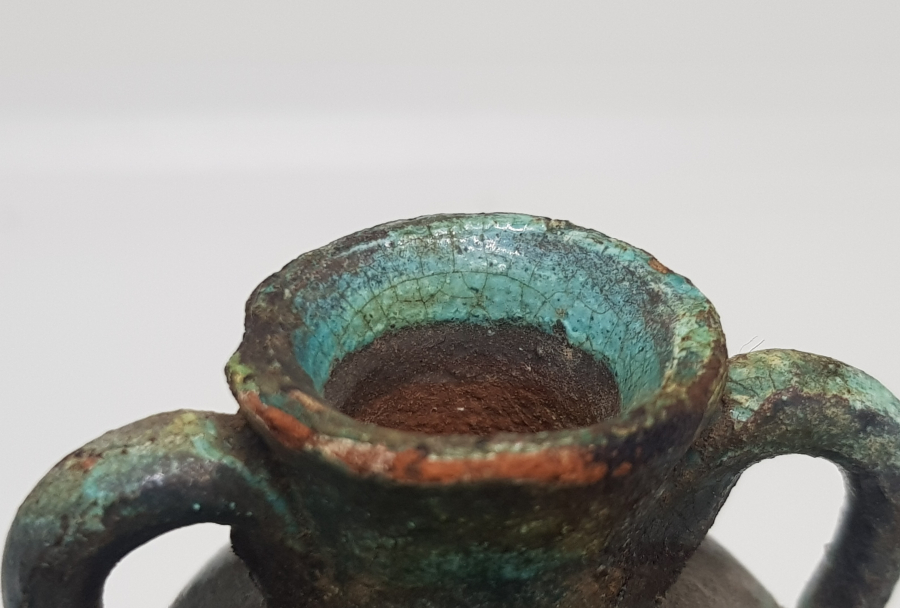 OSMANLI DÖNEMİ KÜP FORMUNDA YAPILMIŞ ÇOK NADİR İZNİK MÜREKKEP HOKKASI