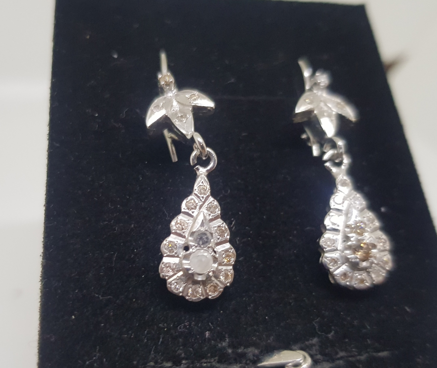 ÖZEL YAPIM PIRLANTA TAŞLI KOLYE KÜPE TAKIMI