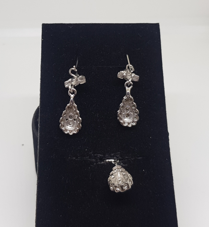 ÖZEL YAPIM PIRLANTA TAŞLI KOLYE KÜPE TAKIMI