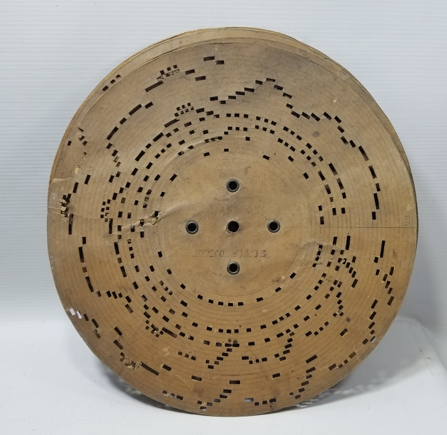 ÜZERLERİ OSMANLICA YAZILI PLAKLARIYLA ÇOK NADİR İLK DÖNEM FONOGRAF GRAMAFONU